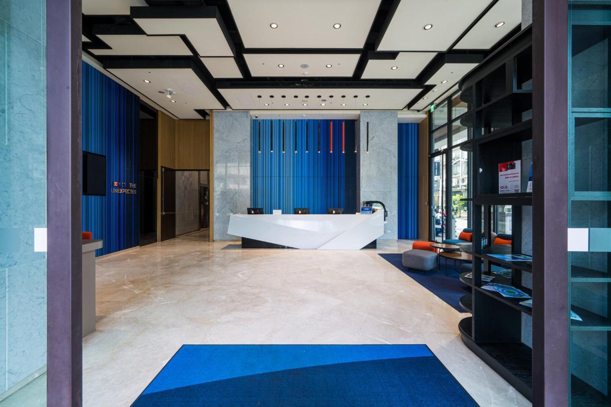 Holiday Inn Express Kaohsiung Love River By Ihg Exteriör bild